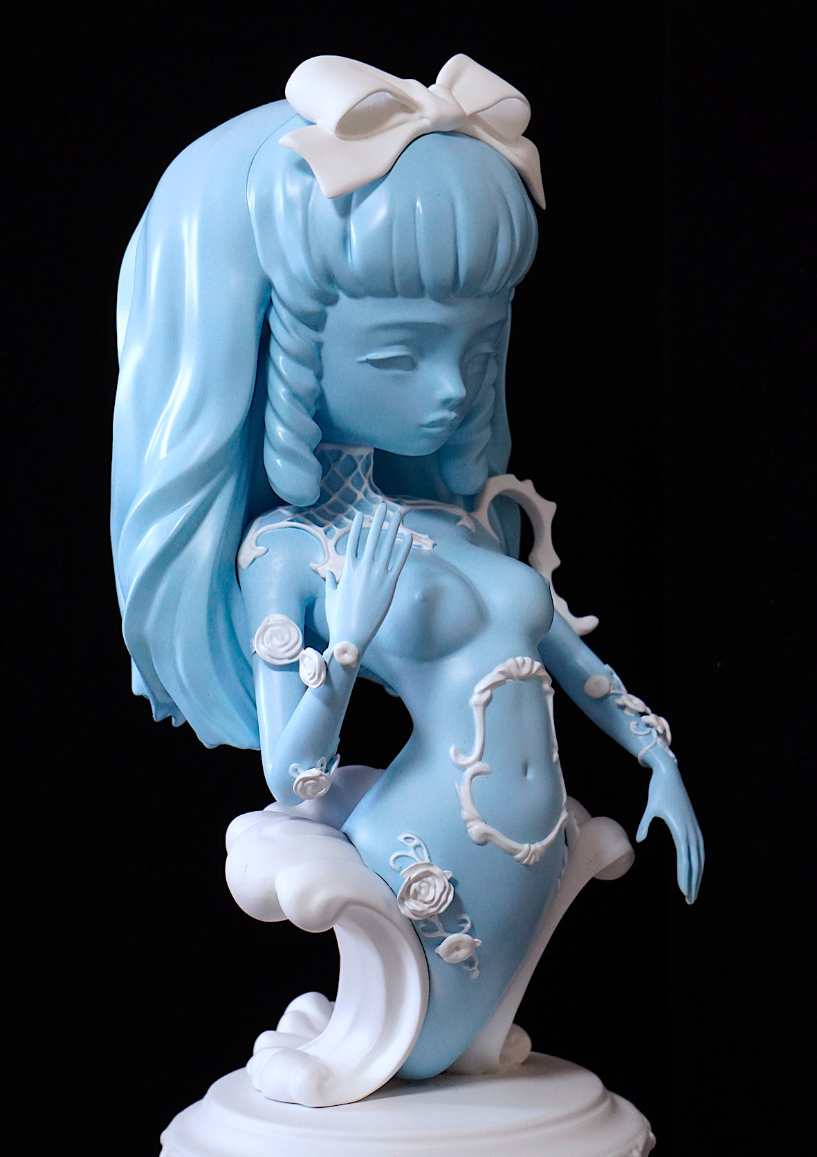 La Dauphine Sculpture Blue/White - Ready to Ship
